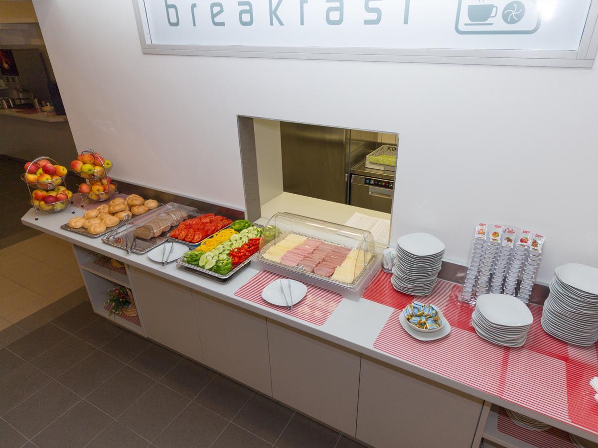Winbudget "Bed&Breakfast" วีเนอร์นอยชตัดท์ ภายนอก รูปภาพ